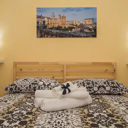 Bed & Breakfast Giulio Noto Buitenkant foto